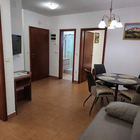 Pecnik * Povljana