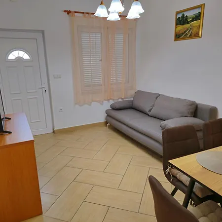 Apartment Pecnik Povljana