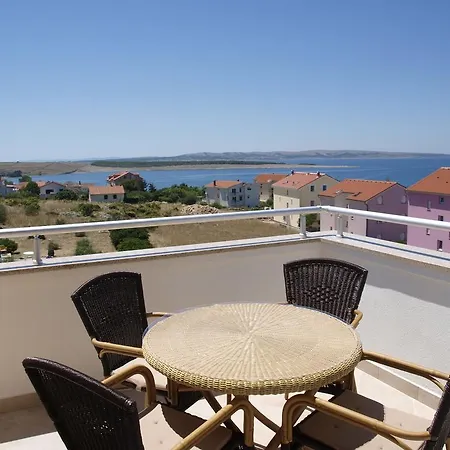 Apartment Pecnik *