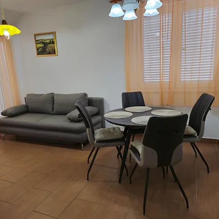 Pecnik Appartamento Povljana