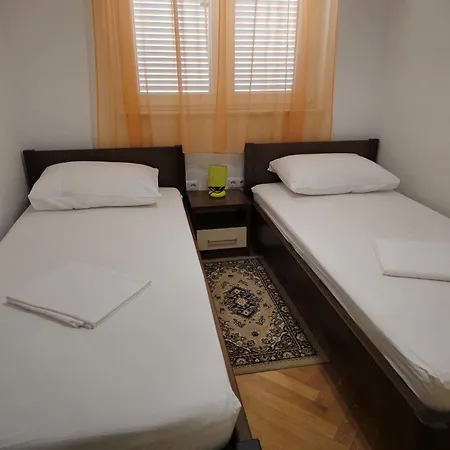 Pecnik Appartamento Povljana