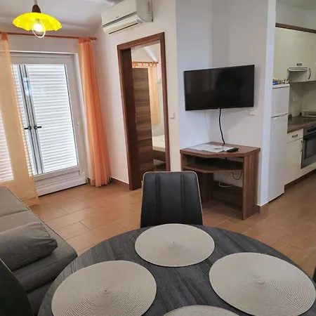 Appartamento Pecnik Povljana