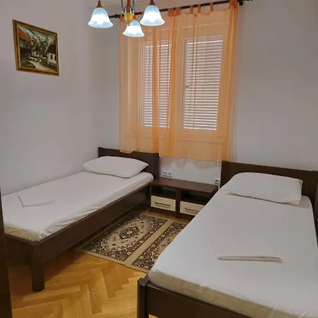 Appartamento Pecnik Povljana